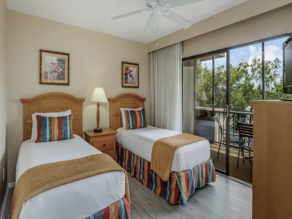 Quick drive to Downtown Naples and Venetian Bay
